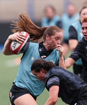 200625 - Wales Women Rugby Training Session - Lisa Neumann during a training session in the build up to the two tests against Australia and the Women’s Rugby World Cup