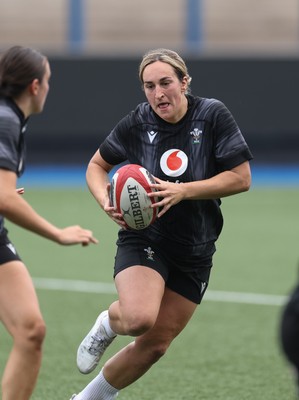 200625 - Wales Women Rugby Training Session - Courtney Keight during a training session in the build up to the two tests against Australia and the Women’s Rugby World Cup