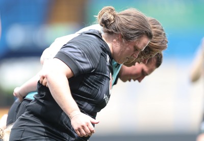 200625 - Wales Women Rugby Training Session - Abbey Constable during a training session in the build up to the two tests against Australia and the Women’s Rugby World Cup