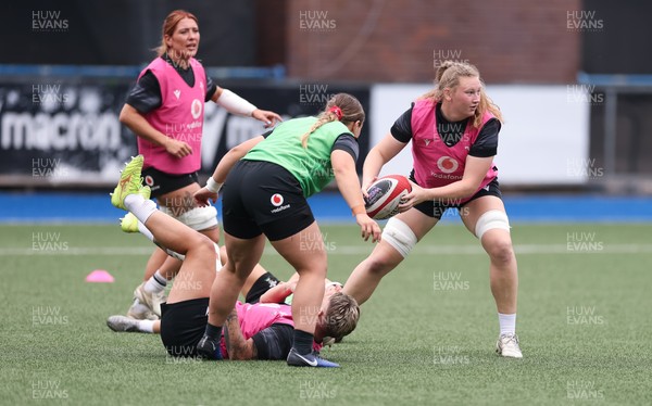 200625 - Wales Women Rugby Training Session - Alaw Pyrs during a training session in the build up to the two tests against Australia and the Women’s Rugby World Cup