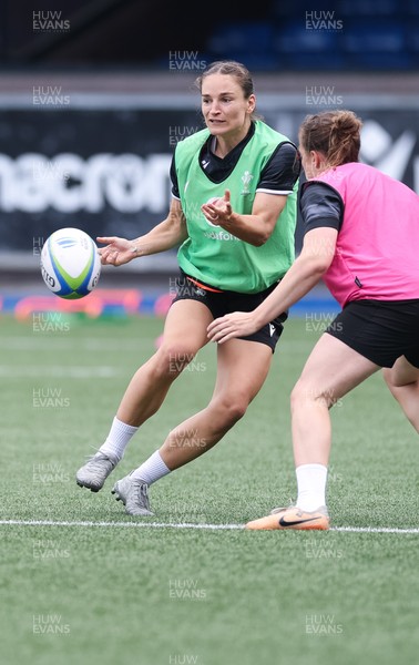 200625 - Wales Women Rugby Training Session -  Jasmine Joyce during a training session in the build up to the two tests against Australia and the Women’s Rugby World Cup