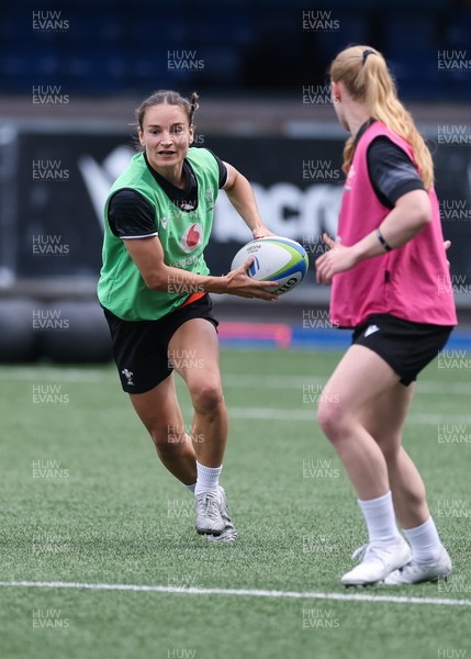 200625 - Wales Women Rugby Training Session -  Jasmine Joyce during a training session in the build up to the two tests against Australia and the Women’s Rugby World Cup
