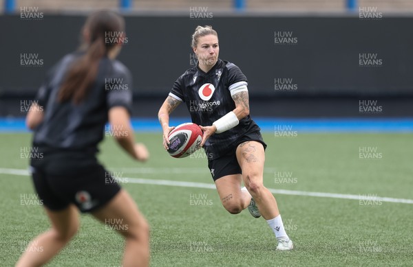 200625 - Wales Women Rugby Training Session - Keira Bevan during a training session in the build up to the two tests against Australia and the Women’s Rugby World Cup