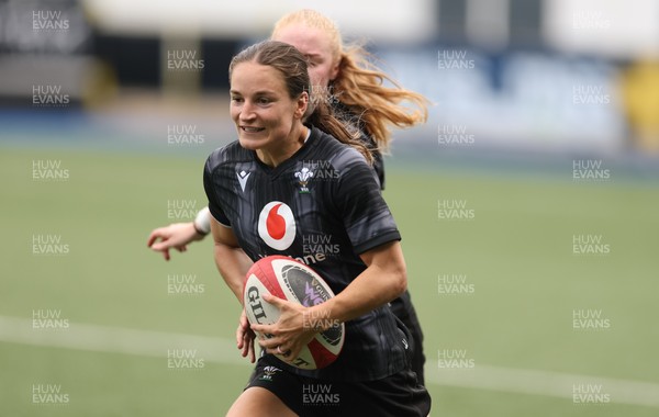 200625 - Wales Women Rugby Training Session - Jasmine Joyce during a training session in the build up to the two tests against Australia and the Women’s Rugby World Cup