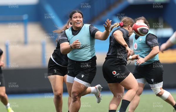 200625 - Wales Women Rugby Training Session - Sisilia Tuipulotu during a training session in the build up to the two tests against Australia and the Women’s Rugby World Cup