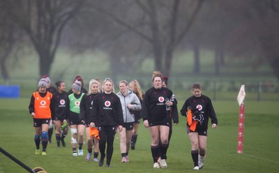 210323 - Wales Women Rugby Training Session - Wales Women squad walk down to a training session ahead of Wales’ opening Women’s 6 Nations match against Ireland