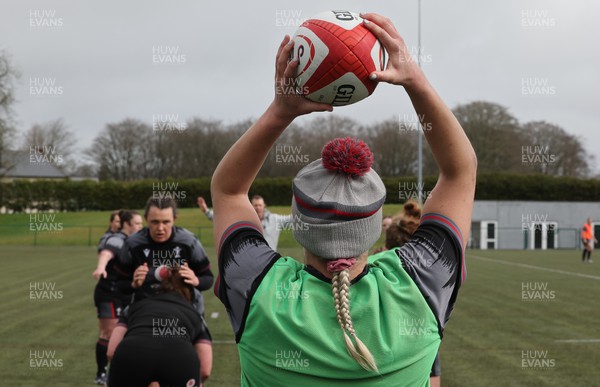 210323 - Wales Women Rugby Training Session - Kelsey Jones throw in a line out during a training session ahead of Wales’ opening Women’s 6 Nations match against Ireland