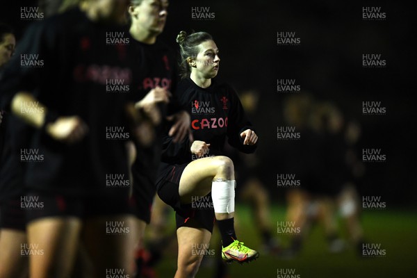220322 - Wales Women Rugby Training - Keira Bevan during training