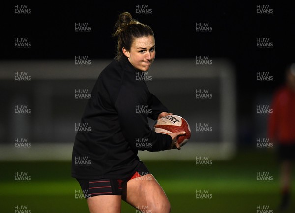 220322 - Wales Women Rugby Training - Siwan Lillicrap during training