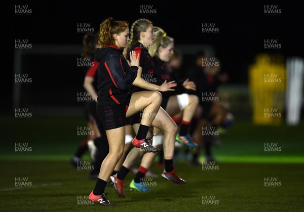 220322 - Wales Women Rugby Training - Niamh Terry during training
