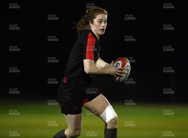 220322 - Wales Women Rugby Training - Lisa Neumann during training