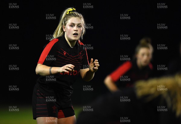220322 - Wales Women Rugby Training - Alex Callender during training