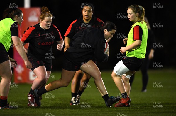 220322 - Wales Women Rugby Training - Sioned Harries during training