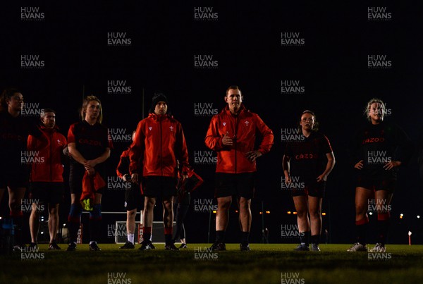 220322 - Wales Women Rugby Training - Ioan Cunningham during training
