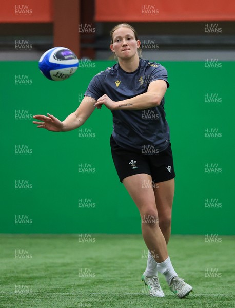 220425 - Wales Women Rugby Training - Carys Cox of Wales during training session ahead of Wales’ final Guinness Women’s Six Nations match against Italy
