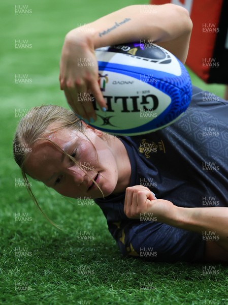220425 - Wales Women Rugby Training - Carys Cox of Wales during training session ahead of Wales’ final Guinness Women’s Six Nations match against Italy