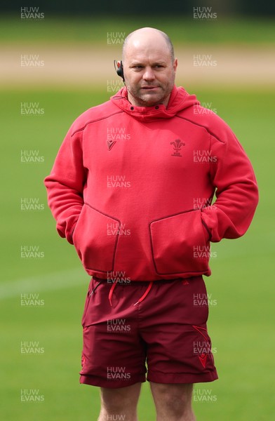 210426 - Wales Women’s Rugby Training - Sean Lynn, Wales Women head coach during a rugby training session ahead of the Women’s 6 Nation’s match against England