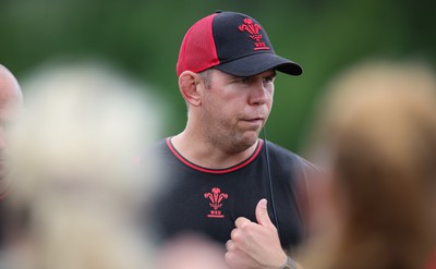 230822 - Wales Women Rugby Training Session - Wales’ head coach Ioan Cunningham during a training session against Canada ahead of their match this weekend