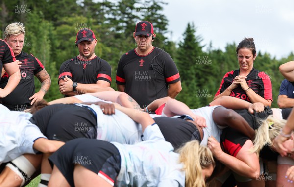 230822 - Wales Women Rugby Training Session - Wales’ head coach Ioan Cunningham looks on during a training session against Canada ahead of their match this weekend