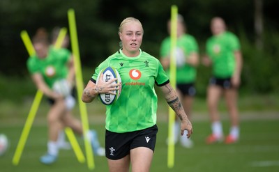 230926 Wales Women Rugby Training Session - Nikita Prothero during a training session ahead of the WXV match against the USA