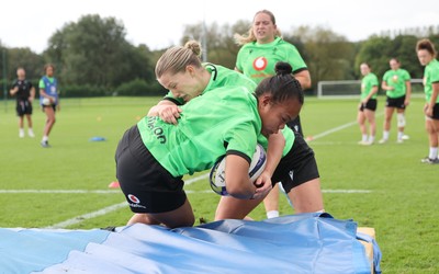 230926 Wales Women Rugby Training Session - Jenna De Vera during a training session ahead of the WXV match against the USA