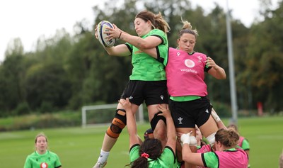 230926 Wales Women Rugby Training Session - Gwen Crabb and Alisha Joyce during a training session ahead of the WXV match against the USA