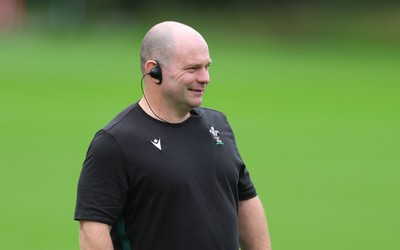 230926 Wales Women Rugby Training Session - Sean Lynn, Wales Head coach during a training session ahead of the WXV match against the USA