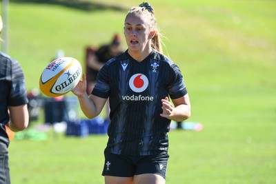 240725 - Wales Women Rugby Training at The Southport School, Southport - Hannah Dallavalle during a Wales Womens Rugby training session ahead of their first tour match against Australia