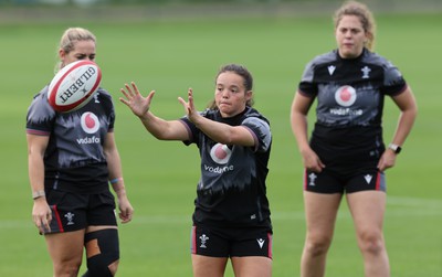 240823 - Wales Women Training session - Megan Davies during training session