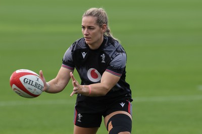 240823 - Wales Women Training session - Kerin Lake during training session