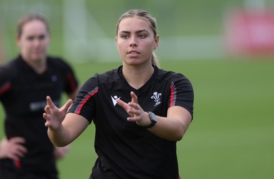 240823 - Wales Women Training session - Amelia Tutt during training session