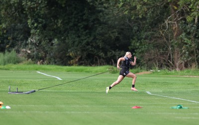 240823 - Wales Women Training session - Carys Williams-Morris during training session