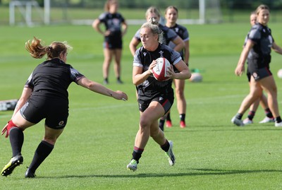 240823 - Wales Women Training session - Hannah Jones during training session