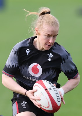 240823 - Wales Women Training session - Cath Richards during training session