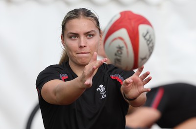 240823 - Wales Women Training session - Amelia Tutt during training session