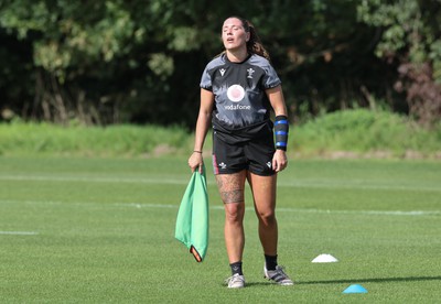 240823 - Wales Women Training session - Georgia Evans during training session