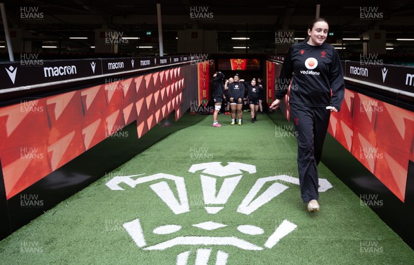 230424 - Wales Women Rugby Training Session - Nel Metcalfe during a training session at the Principality Stadium ahead of Wales’ Guinness Women’s 6 Nations match against Italy