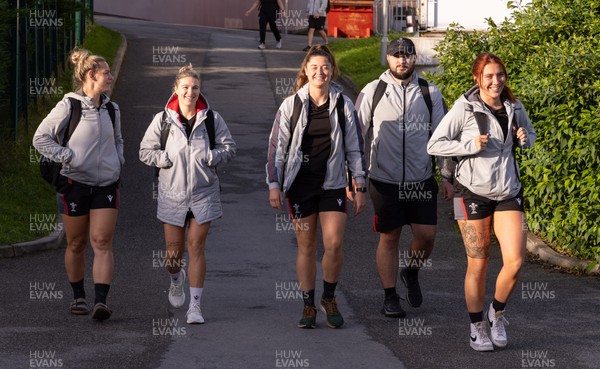 250923 - Wales Women Training Camp, North Wales - Kerin Lake, Keira Bevan Robyn Wilkins, Tom Sheppard and Georgia Evans arrive at Stadium CSM for a training session during their squad camp ahead of the match against USA