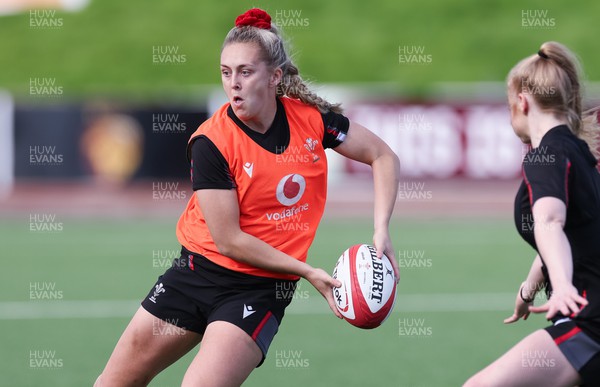 250923 - Wales Women Training Camp, North Wales - Hannah Jones during a units training session at Stadium CSM in north Wales