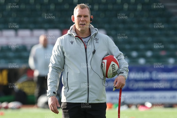 260923 - Wales Women Rugby Training Session - Ioan Cunningham during a training session at Stadium CSM, north Wales