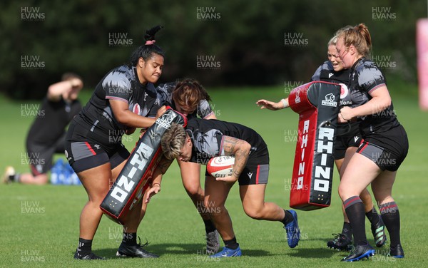 280823 - Wales Women Training Session - Donna Rose takes on Sisilia Tuipulotu during training session