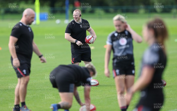 280823 - Wales Women Training Session - Jamie Cox during training session