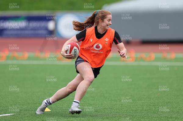 280923 - Wales Women Rugby Training Session - Lisa Neumann during a training session ahead of the match against USA at Stadium CSM