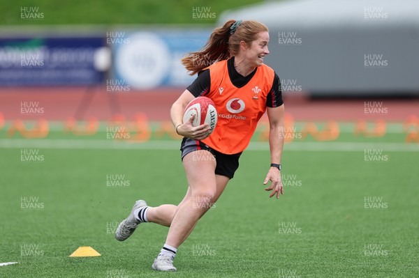 280923 - Wales Women Rugby Training Session - Lisa Neumann during a training session ahead of the match against USA at Stadium CSM