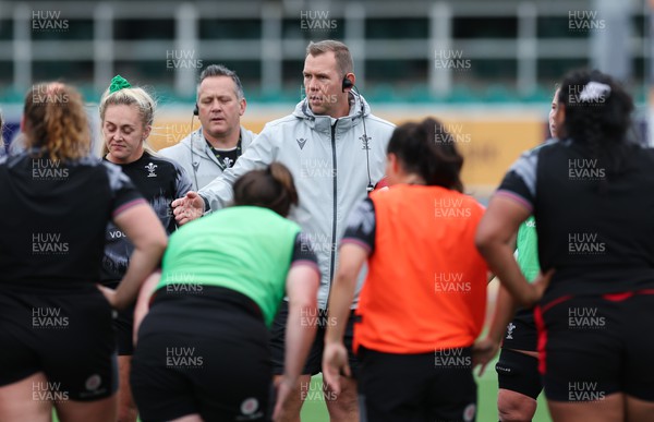 280923 - Wales Women Rugby Training Session - Head coach Ioan Cunningham during a training session ahead of the match against USA at Stadium CSM