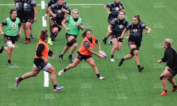 280923 - Wales Women Rugby Training Session - Megan Davies passes during a training session ahead of the match against USA at Stadium CSM