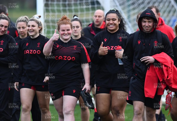 290322 - Wales Women Rugby Training - Cara Hope and Sisilia Tuipulotu during training
