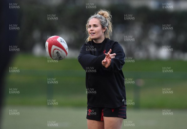 290322 - Wales Women Rugby Training - Emma Swords during training