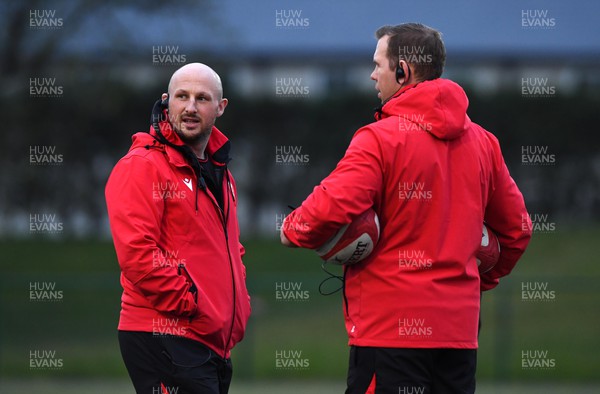 290322 - Wales Women Rugby Training - Mike Hill and Ioan Cunningham during training