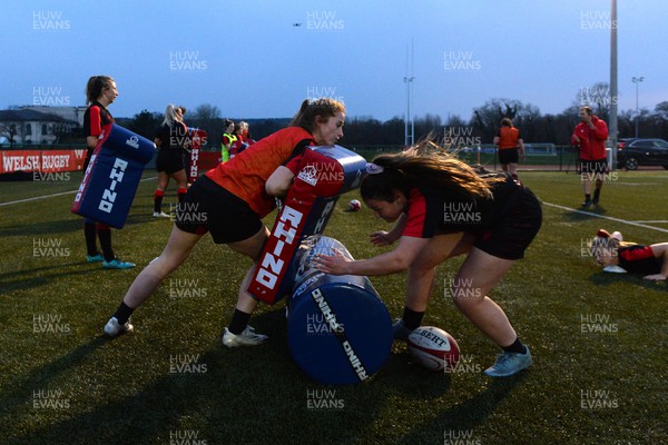 290322 - Wales Women Rugby Training - Lisa Neumann and Kayleigh Powell during training
